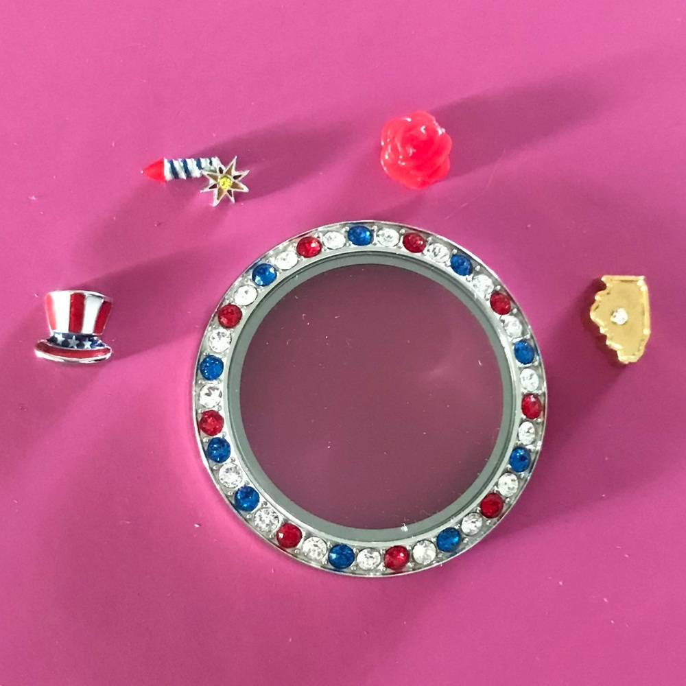 Authentic Origami Owl Twist Face w/ Red,White & Blue Swarovski Crystals & Charms